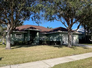 1882 Woodfield Cir, West Melbourne, FL 32904