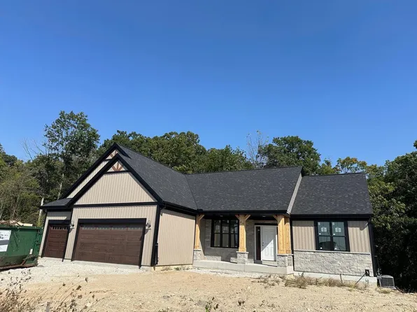 118 Retzer View COURT, Waukesha, WI 53188