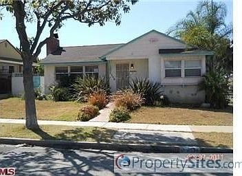 1st image of 2536 W 109th St