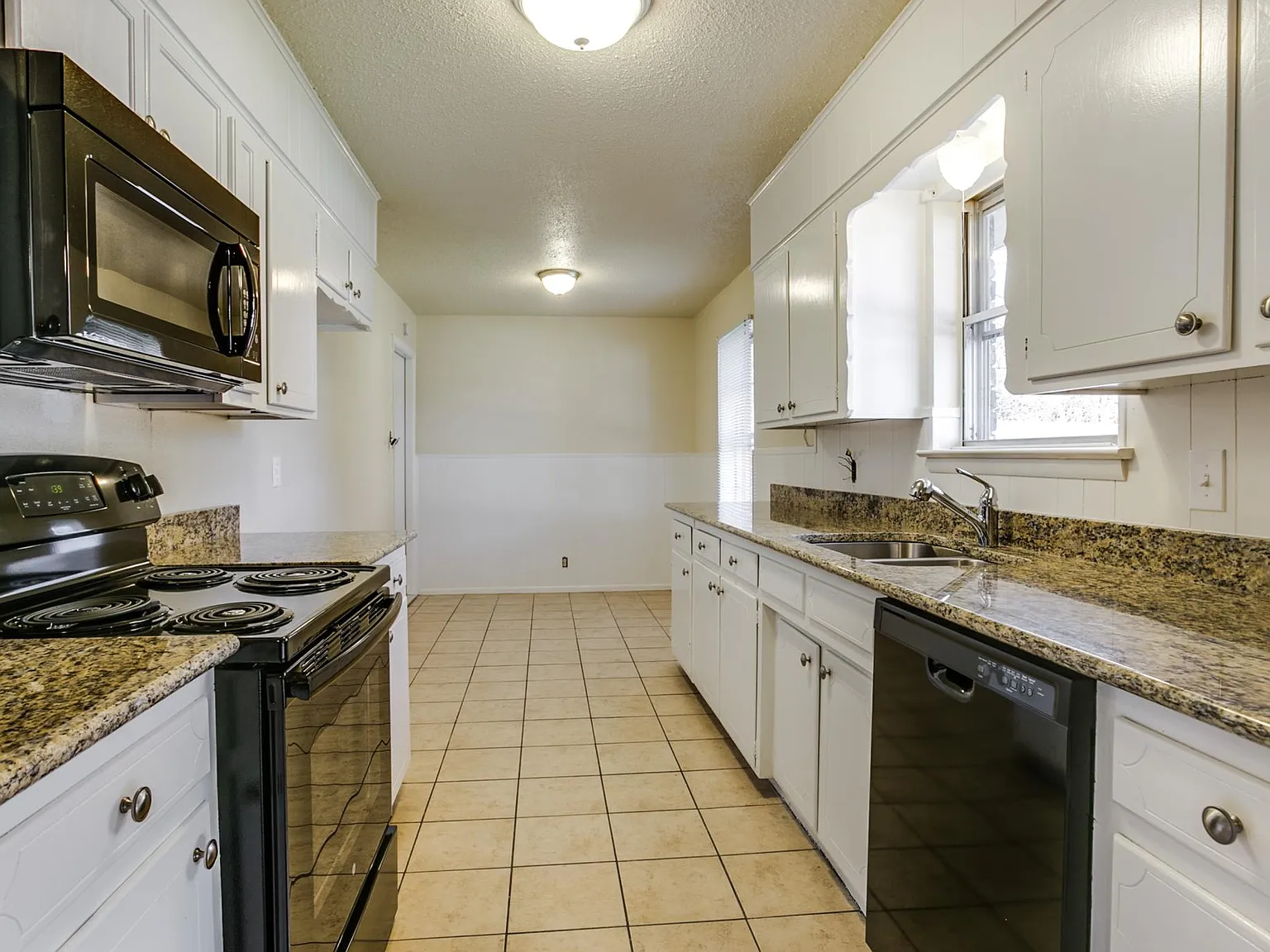 3017 San Marcos Dr — Photo 3
