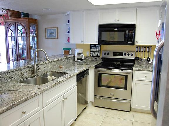 2nd image of 7264 Palm Island Dr