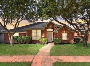 5820 Chatham Ln, The Colony, TX 75056