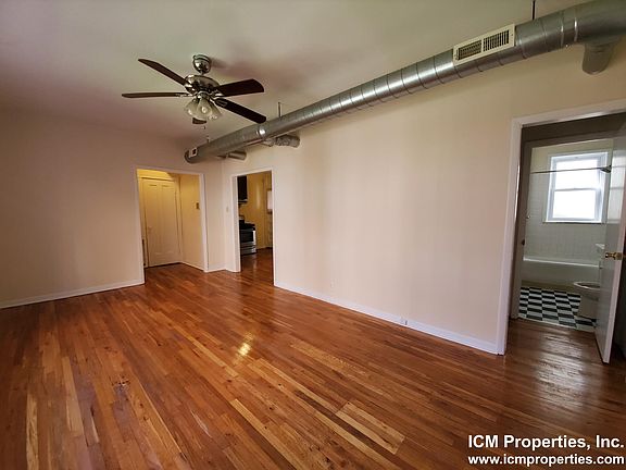 4th image of 3529 N Broadway #2C