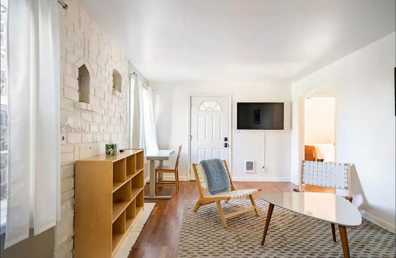 2 bed, 760 sqft, $2,900 — Photo 3