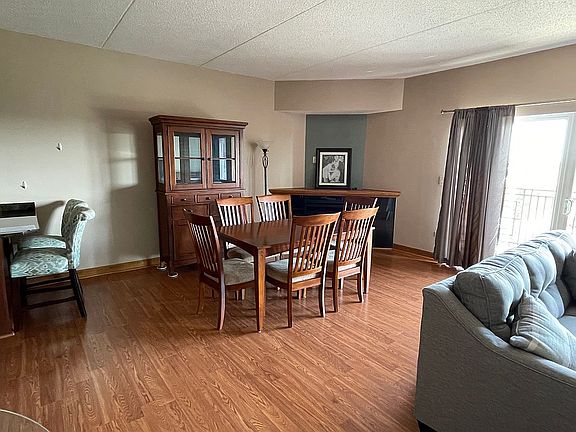 5th image of 7050 183rd St Unit 303