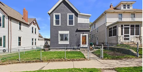750 Robert St S #1 Photo 1