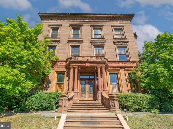 2201 Green St, Philadelphia, PA 19130