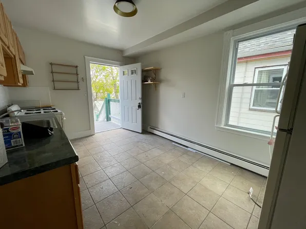 339 Centre St #2B, Dorchester, MA 02122