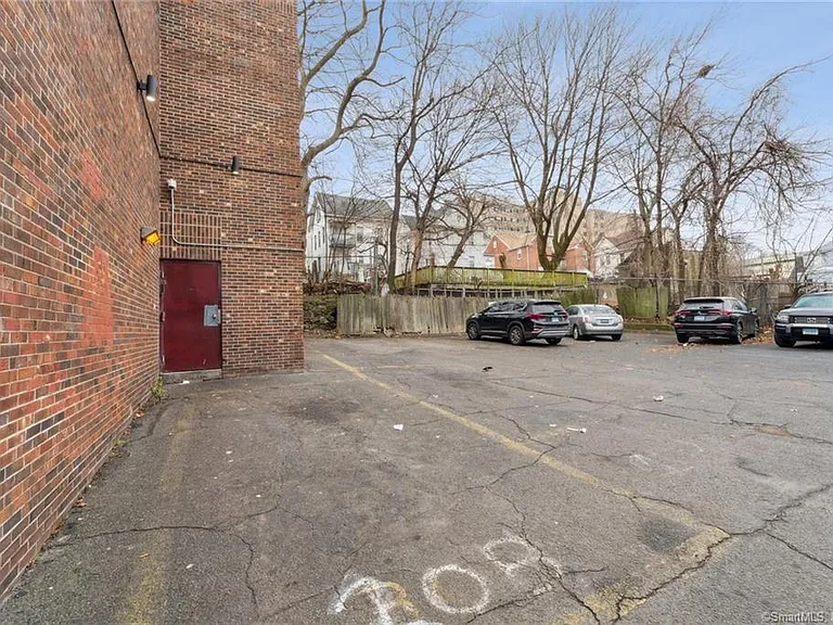 1150 Ogden St — Photo 6