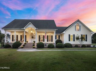1215 White Cedar Ln, Williamston, NC 27892