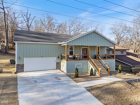 2nd image of 34 Basildon Dr