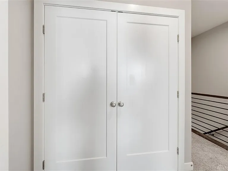 7241 Otley Dr — Photo 54