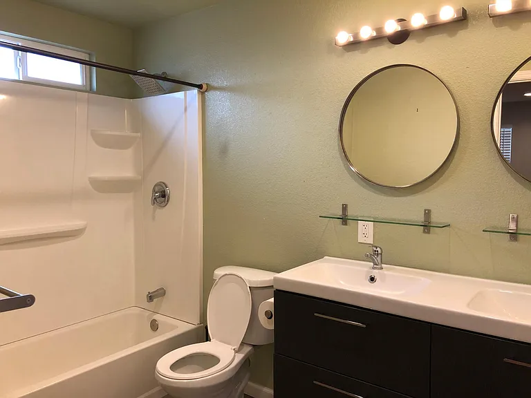 3922 Kern St — Photo 8