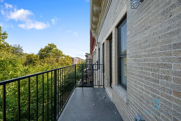 Rented by Skyhigh Realty NYC LLC | media 9