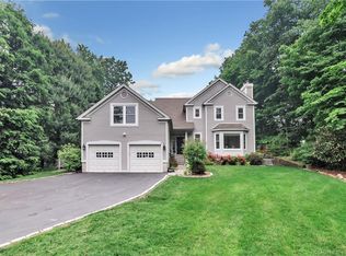 18 Betmarlea Rd, Norwalk, CT 06850