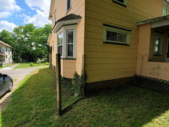 5th image of 215 Atcheson Ave