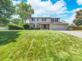 40 Chestnut Hill Rd, South Hadley, MA 01075