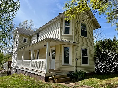 725 8th St Photo 1