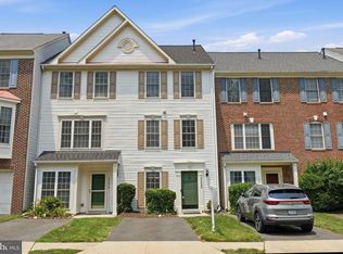 45428 Oak Trail Sq, Sterling, VA 20164