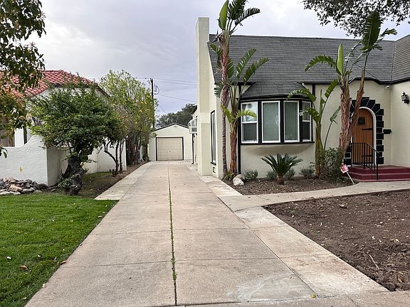 4th image of 1070 Bella Vista Ave