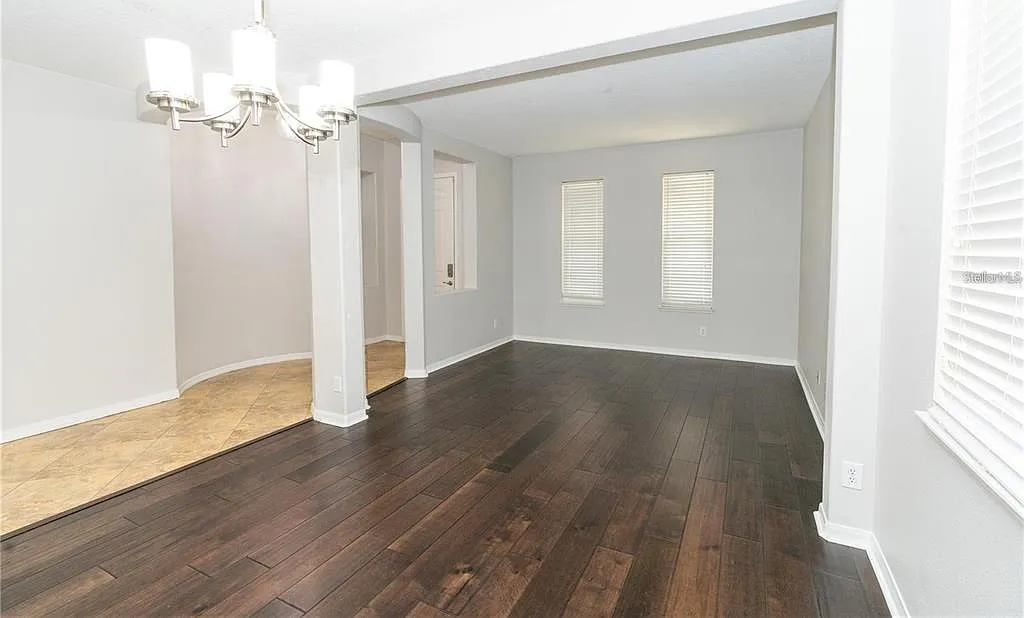3 bed, 2.0 bath, 2112 sqft, $2,700 — Photo 4