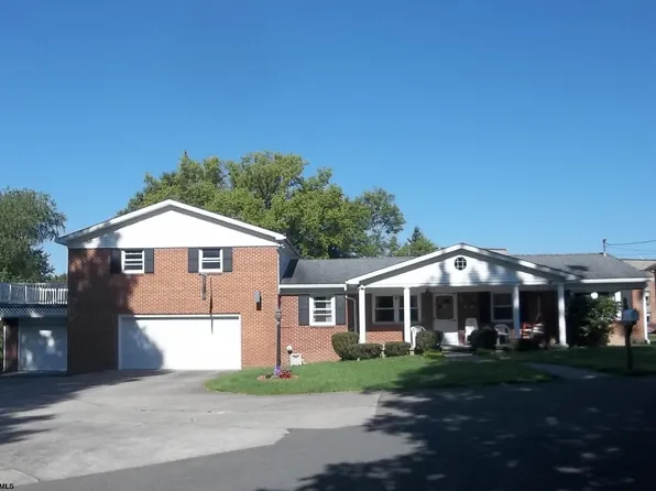 314 Vernon Ave, Elkins, WV 26241