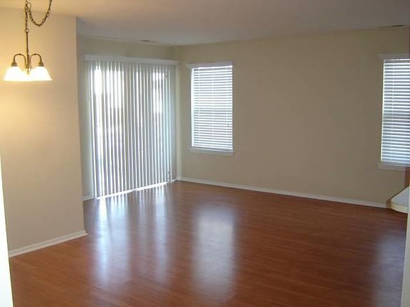Dining Room and Living Room Robbinsville NJ Foxmoor Rental C
