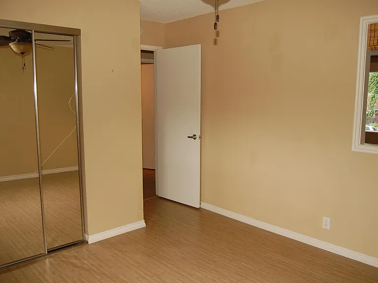 559 Keolu Dr — Photo 21