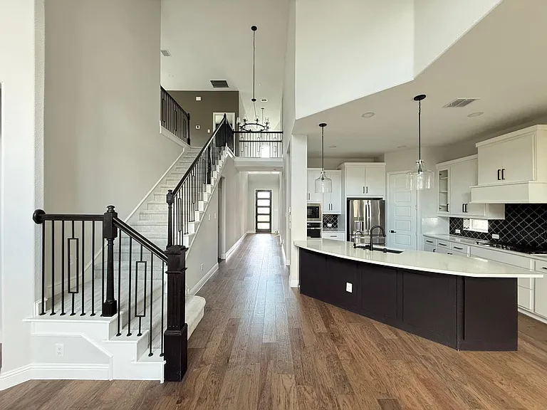 10678 Grayhead Dr — Photo 4
