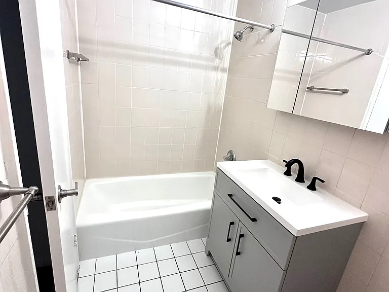 210 Atlantic Ave #C1G — Photo 11