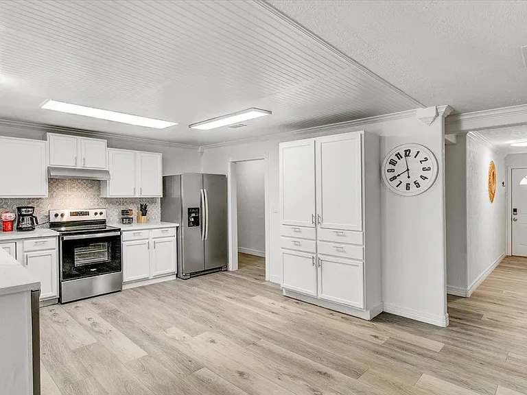 185 Weiss Bluff Rd — Photo 30