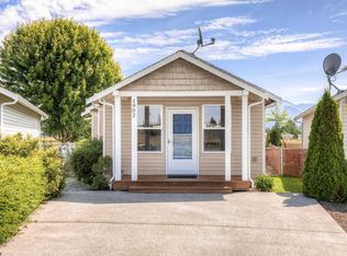 1902 30th St, Mount Vernon, WA 98273
