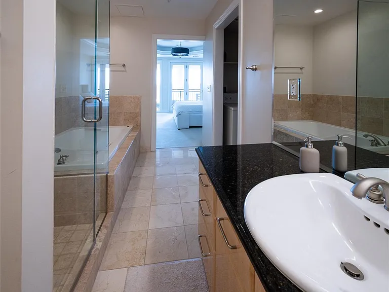 1827 N Grant St #3 — Photo 6