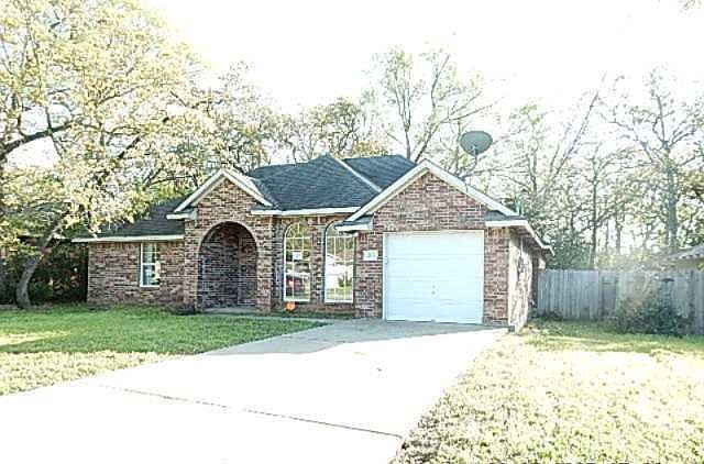 1st image of 204 Copper Falls Dr