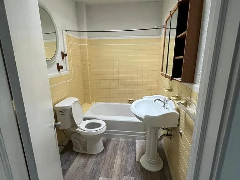 931 Granite St — Photo 3