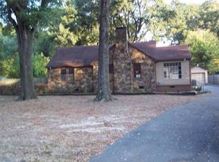 990 Chambliss Rd, Memphis, TN 38116