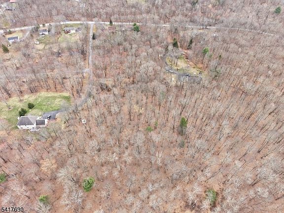 3rd image of 32A Fox Hollow Rd
