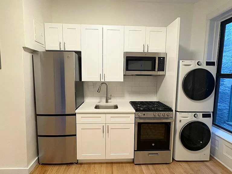 1428 Lexington Ave #3A — Photo 1
