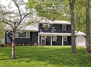 70 Ridgeview Ave, New Providence, NJ 07974