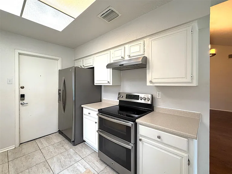 22319 Merrymount Dr — Photo 16