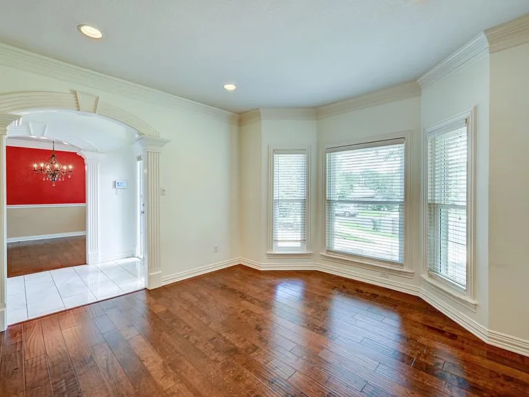 2804 Vermont Ct — Photo 3