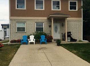 447 Rockland Rd FLOOR 2, Lake Bluff, IL 60044