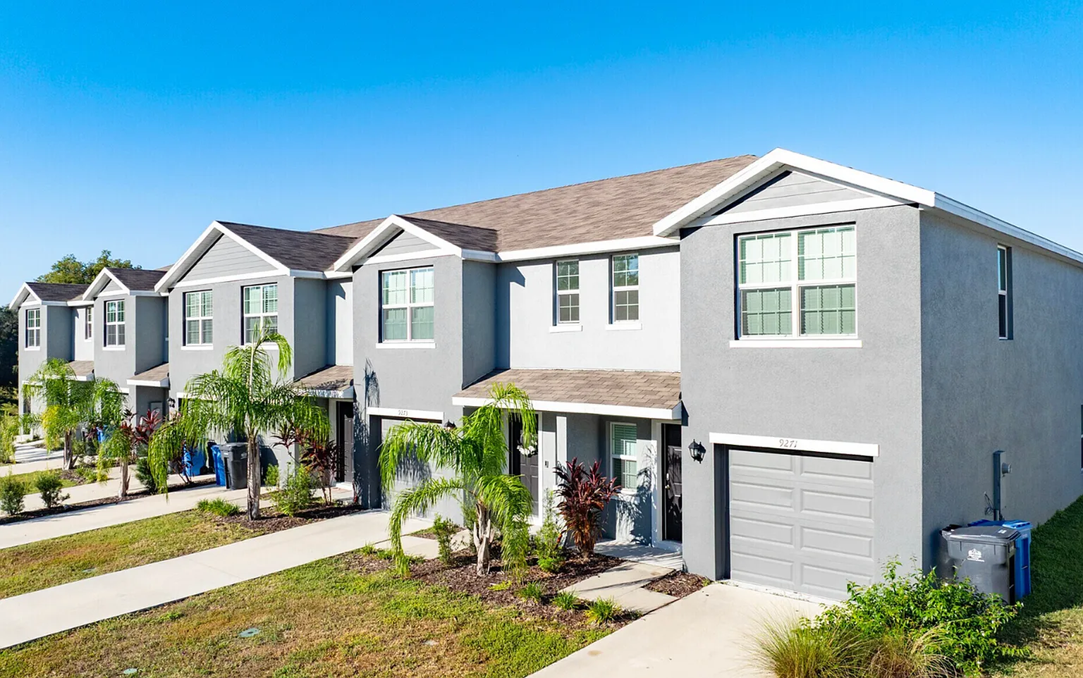 Laurel Lakes Townhomes — Photo 1