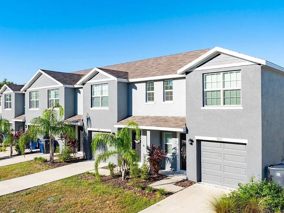 Laurel Lakes Townhomes