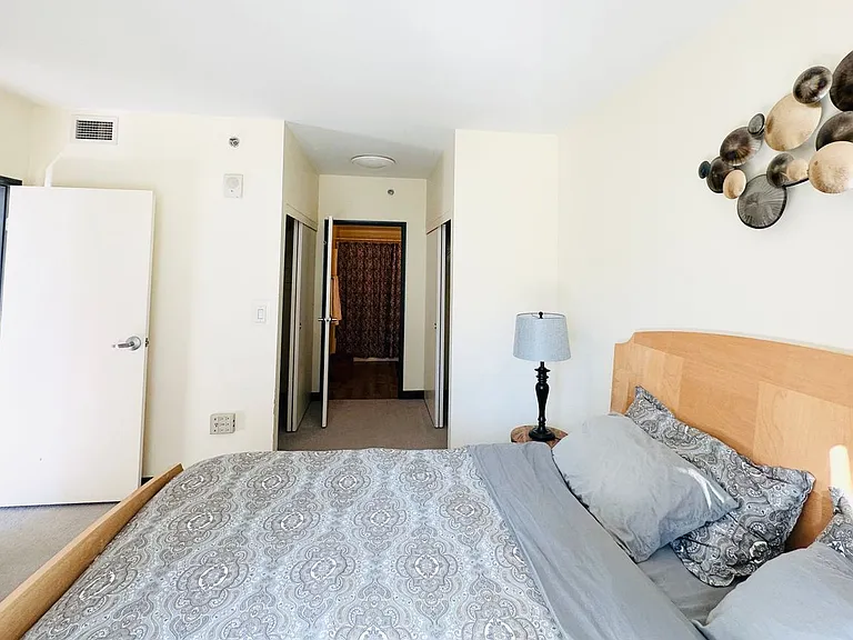 425 W Beech St #953 — Photo 11