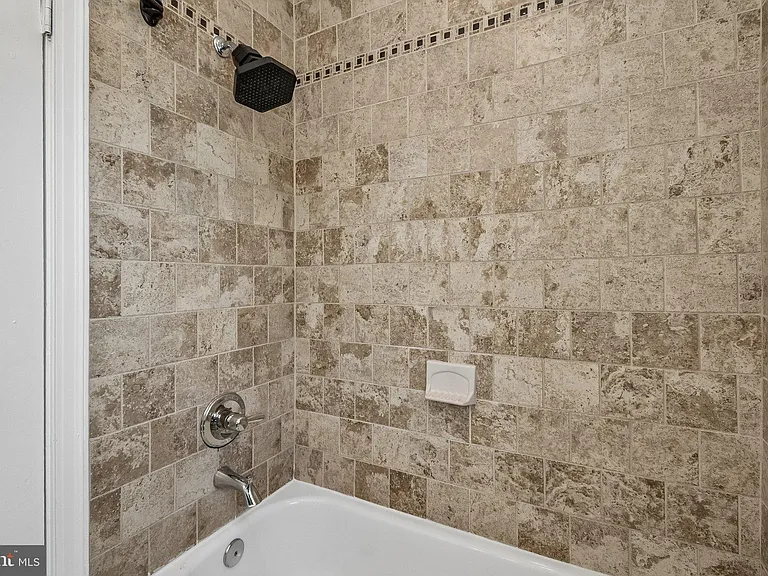 1400 Oglethorpe St NW #8 — Photo 9