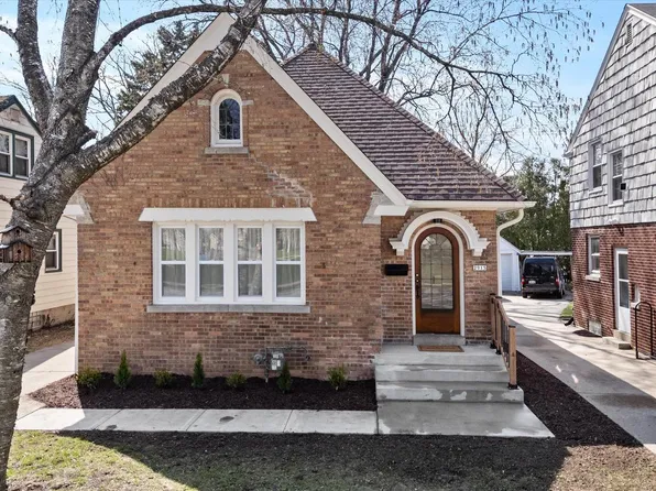 2915 North 72nd STREET, Milwaukee, WI 53210