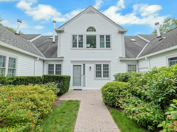 100 Brook Hills Circle #28B, White Plains, NY 10605