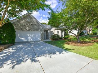 4 Towne Ridge Ct, Greensboro, NC 27455