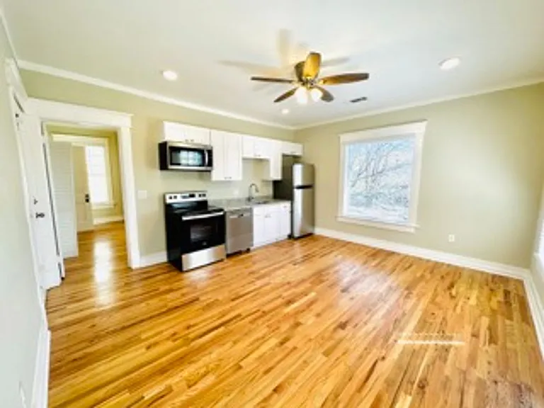 928 Ponce De Leon Ave NE — Photo 3